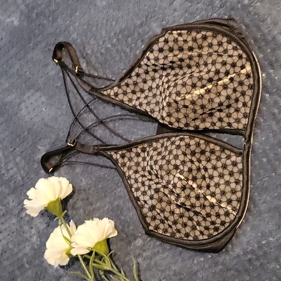 NWOT VICTORIA'S SECRET BRA - Picture 1 of 11